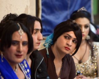 নপুংশকদের হিজড়া সম্বন্ধে জানুন আরো কিছু